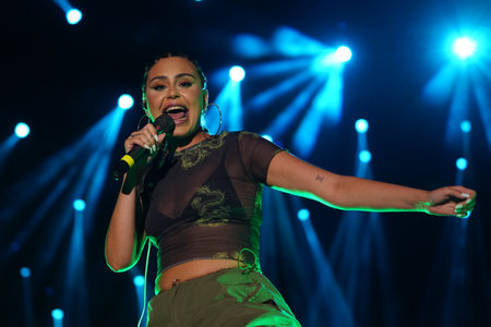 ISTANBUL, TURKIYE - AUGUST 14, 2022: Turkish singer Ezgi Alas concert in Istanbul Festのeditorial素材