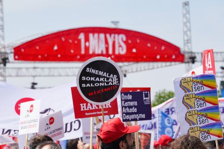 ISTANBUL, TURKEY - MAY 01, 2022: People gathered in Maltepe during International Workers Dayのeditorial素材