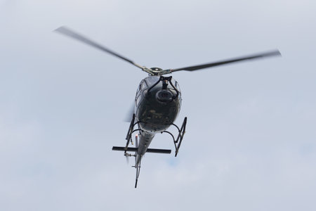 ISTANBUL, TURKIYE - NOVEMBER 06, 2022: Eurocopter AS350 Ecureuil flying over Istanbul Cityのeditorial素材