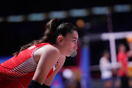 ANKARA, TURKIYE - JULY 14, 2022: Baladin Hande warming up before Turkiye vs Thailand VNL Quarter Final match in Ankara Arenaのeditorial素材