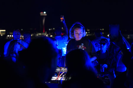 ISTANBUL, TURKIYE - JUNE 21, 2023: DJ Performs during Longest Day event in Istanbul Grand Airportのeditorial素材