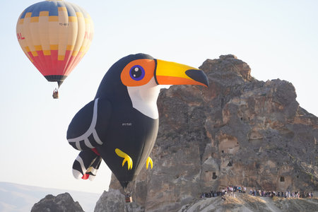 NEVSEHIR, TURKIYE - AUGUST 10, 2025: Hot Air Balloon during Cappadocia Balloon Festのeditorial素材