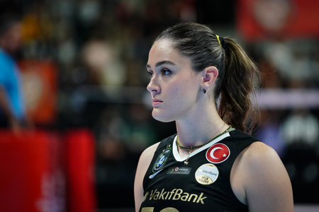 ISTANBUL, TURKIYE - OCTOBER 22, 2025: Zehra Gunes in Eczacibasi Dynavit vs Vakifbank Turkish Sultans League match in Eczacibasi Sport Hallのeditorial素材