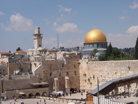 Jerusalem, Israel - 02 June, 2017: The sacred religious sites of the Western Wall and the Dome of the Rockのeditorial素材