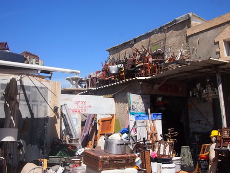 Tel Aviv, Israel - 07 June, 2017: A junk shop selling second hand furnitureのeditorial素材