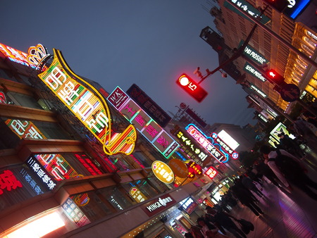 Shanghai, China - 13 October 2016: Shanghai's busiest shopping street Nanjing Luのeditorial素材