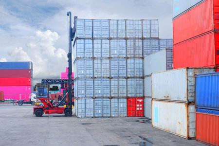Container handlers Storage containers for import and export