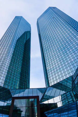 FRANKFURT, GERMANY - OKTOBER 23: Skyline with the 155 meter high twin towers Deutsche Bank I and II on Oktober 23, 2015 in Frankfurtのeditorial素材