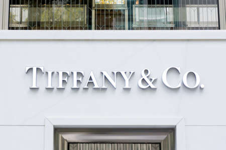 FRANKFURT,GERMANY - Oktober 24, 2015:Tiffany and Co shop in Frankfurt. Tiffany and Co is an American worldwide luxury jewellery and speciality retailer headquartered in New Yorkのeditorial素材