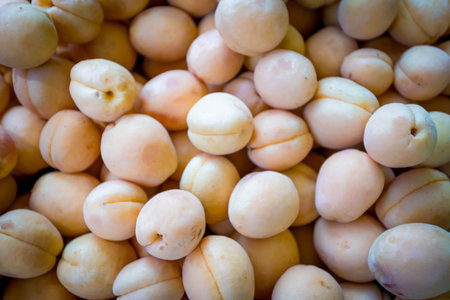 A group of ripe peaches