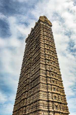 murdeshwar temple rajagopuram entrance with flat sky image is take at murdeshwar karnataka india at early morning. it is one of the tallest gopuram or temple entrance gate in the world.の写真素材