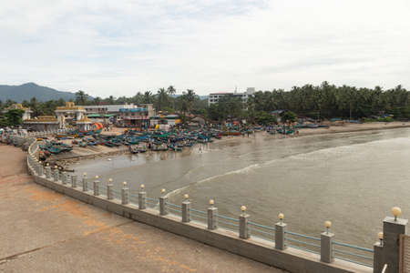 murudeshwar temple view from inside with sea horizon and boats image is taken at murudeshwar karnataka india on Jan 05 2020. it is very holy site for hindus.のeditorial素材
