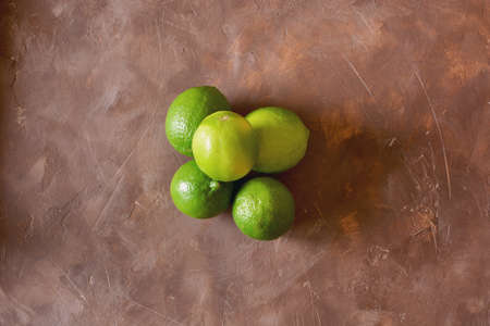 Ingredients for the realization of a mojito. We find limes, mint, rum, sugar and iceの写真素材