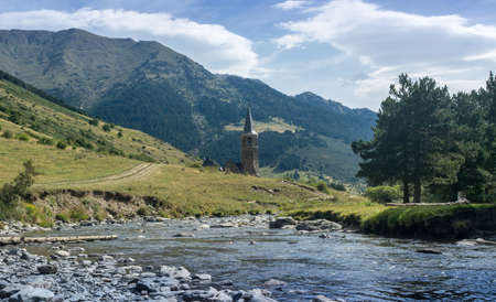 Photographs of the Spanish Pyrenees. in midsummer. Ideal for hikingの写真素材