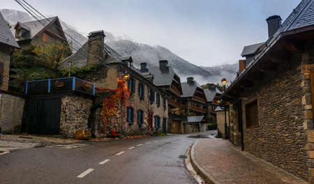 Typical village of the Pyrenees, where the first snowfalls are already falling in autumn.の写真素材