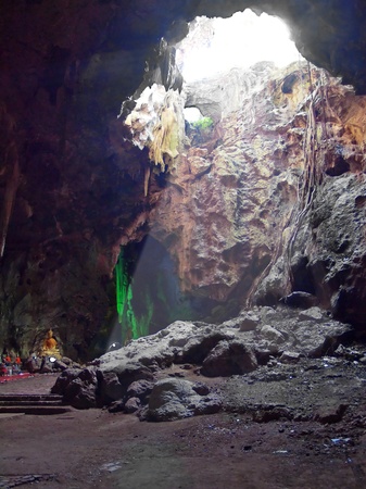 Explore at innermost of Khao Luang Cave, Phetchaburi, Thailandのeditorial素材