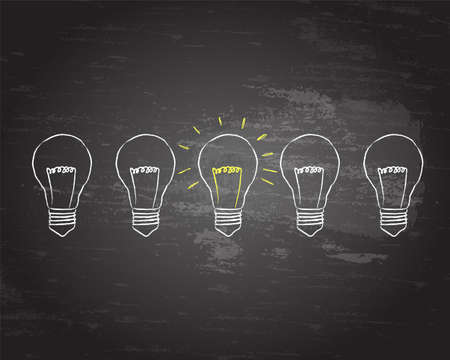 Line of five lights bulbs with middle bulb illuminated on blackboard backgroundのイラスト素材