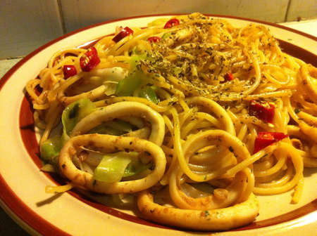 Japanese yaki soba noodle stir fried with spicy calamari の素材