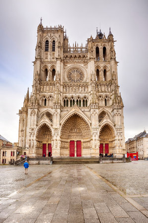 The Cathedral Basilica of Our Lady of Amiens or Basilique Cathedral Notre-Dame d'Amiens, Front viewのeditorial素材