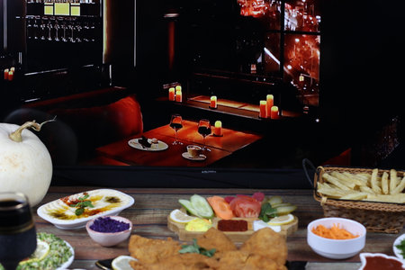 Lovely Restaurants and Delicious Meals - Chicken Dinner with Nice View and Warm Aura - Bon Appetitの写真素材