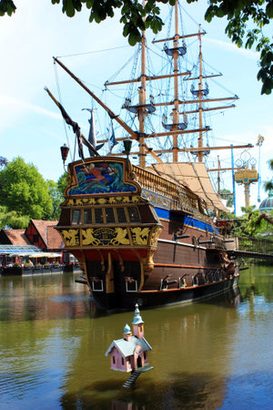 pirate ship in Tivoli gardens in Copenhagenのeditorial素材