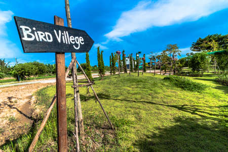 bird village sign landscape wallpaperの写真素材