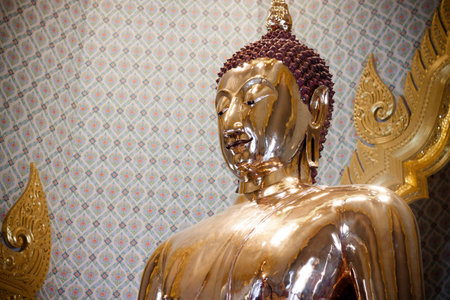 Golden buddha at Wat Traimit (Temple of golden Buddha), Bangkok, Thailandのeditorial素材