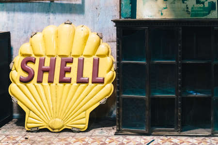 CHACHOENGSAO,THAILAND - October 7, 2017 : Old Vintage Shell Oil Sign  at Klong Suan 100 years old market, the famous antique market in Chachoengsao,Thailandの写真素材
