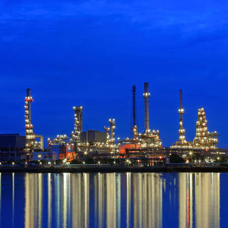 Oil refinery at twilight, Chao Phraya river, Thailandの写真素材