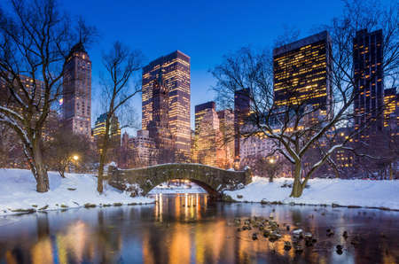 Gapstow bridge in winter, Central Park New York City の写真素材