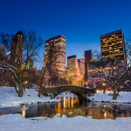 Gapstow bridge in winter, Central Park New York City の写真素材