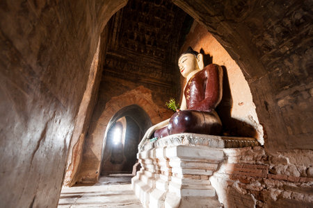 A very old buddha sculpture in Bagan Myanmar. のeditorial素材