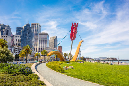 SAN FRANCISCO, USA - MARCH 20: Cupid's Span statue by famous artists Claes Oldenburg and Coosje van Bruggen in Rincon Park with the city as a backdrop, on March 20, 2014 in San Francisco.

Stock Photo:
のeditorial素材