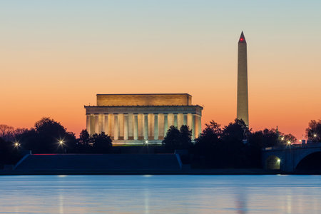 Washington DC skyline at sunrise including Lincoln Memorial and Washington Monument のeditorial素材