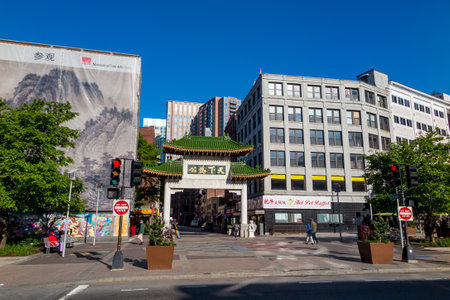 BOSTON - MAY 30: Chinatown on May 30, 2014 in Boston. Boston's Chinatown is the only surviving Chinatown district in New England region of United States.のeditorial素材