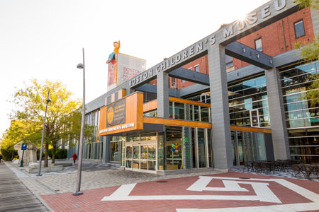 BOSTON - MAY 30 : Boston Children's Museum on May 30, 2014. It is the second oldest children's museum in the United States, it officially opened in 1913. It is today located on Children's Wharf.のeditorial素材