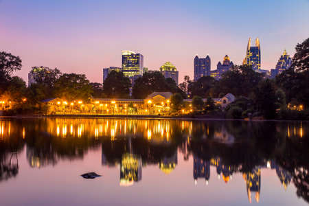  Atlanta, Georgia Skyline from Piedmont Park's Lake Meer.の写真素材