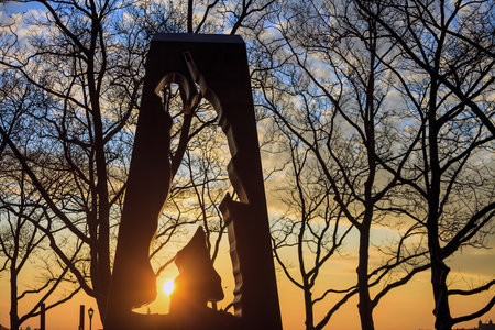 NEW YORK -AUGUST 7:Korean War Memorial in Battery Park on August 7, 2013. The memorial, dedicated in 1991, was designed by Welsh-born artist Mac Adams and honors military who served in the Korean Warのeditorial素材