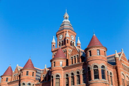 DALLAS-SEPTEMBER 24 : The Dallas County Courthouse also known as the Old Red Museum on September 24, 2014. IT built in 1892 of red sandstone rusticated marble accentsのeditorial素材
