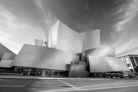 LOS ANGELES - OCTOBER 25: Walt Disney Concert hall on October 25, 2014 in LA. The concert hall houses the Los Angeles Philharmonic Orchestra and is a design by architect Frank Gehry.のeditorial素材