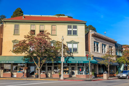 SAN FRANCISCO - October 22: Sausalito city on on October 22, 2014 in San Francisco, USA. Sausalito is a San Francisco Bay Area city in Marin County, California.のeditorial素材
