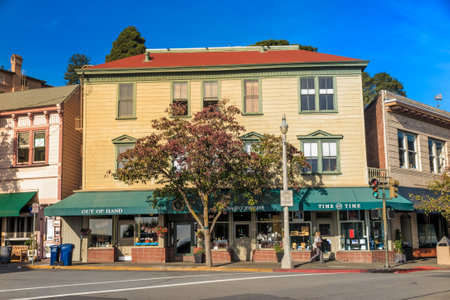 SAN FRANCISCO - October 22: Sausalito city on on October 22, 2014 in San Francisco, USA. Sausalito is a San Francisco Bay Area city in Marin County, California.のeditorial素材
