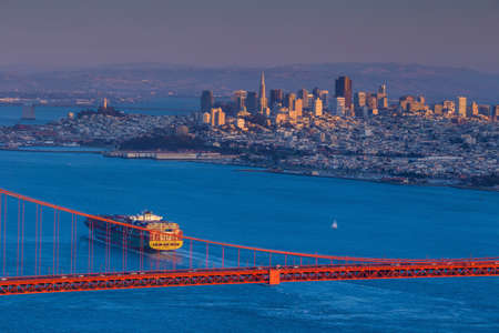 Golden Gate Bridge and downtown San Francisco, USAの写真素材