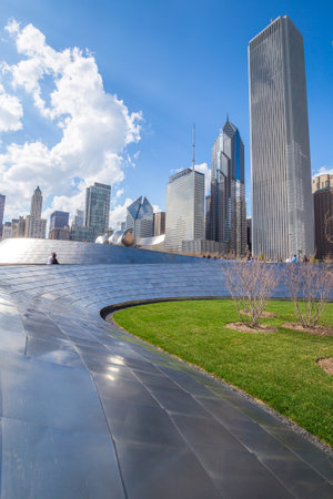 CHICAGO - April 10: Public BP walkway in Millenium park on April 10, 2015 in Chicago, IL. Millenium Park is the second most popular public attraction in the city of Chicago.のeditorial素材