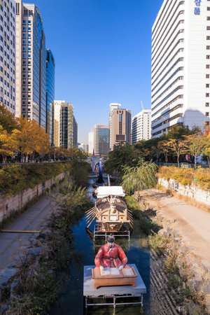 Seoul, South Korea - NOV 9: Seoul Lantern Festival 2014 at Cheonggye stream on November 9, 2014のeditorial素材