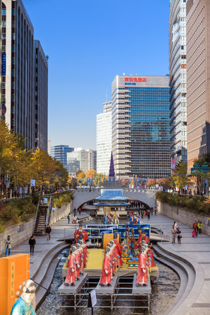 Seoul, South Korea - NOV 9: Seoul Lantern Festival 2014 at Cheonggye stream on November 9, 2014のeditorial素材