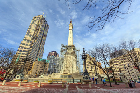 INDIANAPOLIS, INDIANA, April 14, 2015: The Indiana State Soldiers and Sailors Monument is a 284 ft 6 in (86.72 m) neoclassical monument built on Monument Circle,のeditorial素材