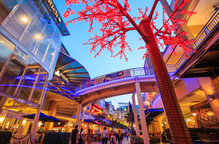 Malaysia, Selangor JUNE 26 : The Curve shopping mall on June 26, 2015 Located in Mutiara Damansara, Petaling Jaya, Selangor, center, shop, resのeditorial素材