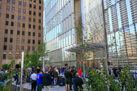 NEW YORK - MAY 29 : ONE  WORLD OBSERVATORY grand opening day on May 29, 2015. It  is open year round. Starting May 29th until September 7th from 9 a.m. until midnightのeditorial素材