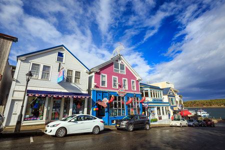 BAR HARBOR-OCT 17: Bar Harbor architecture in downtown near Frenchman Bay in Maine, USA on October 17, 2015.のeditorial素材